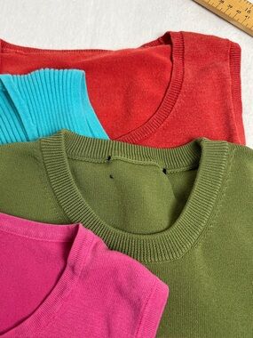 Sleeveless Sweater Lot size M Womens 4 Pull-overs Hot Pink, Red, Green sky Blue